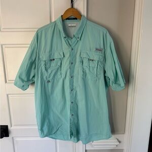 Columbia Men's Light Blue Shirt